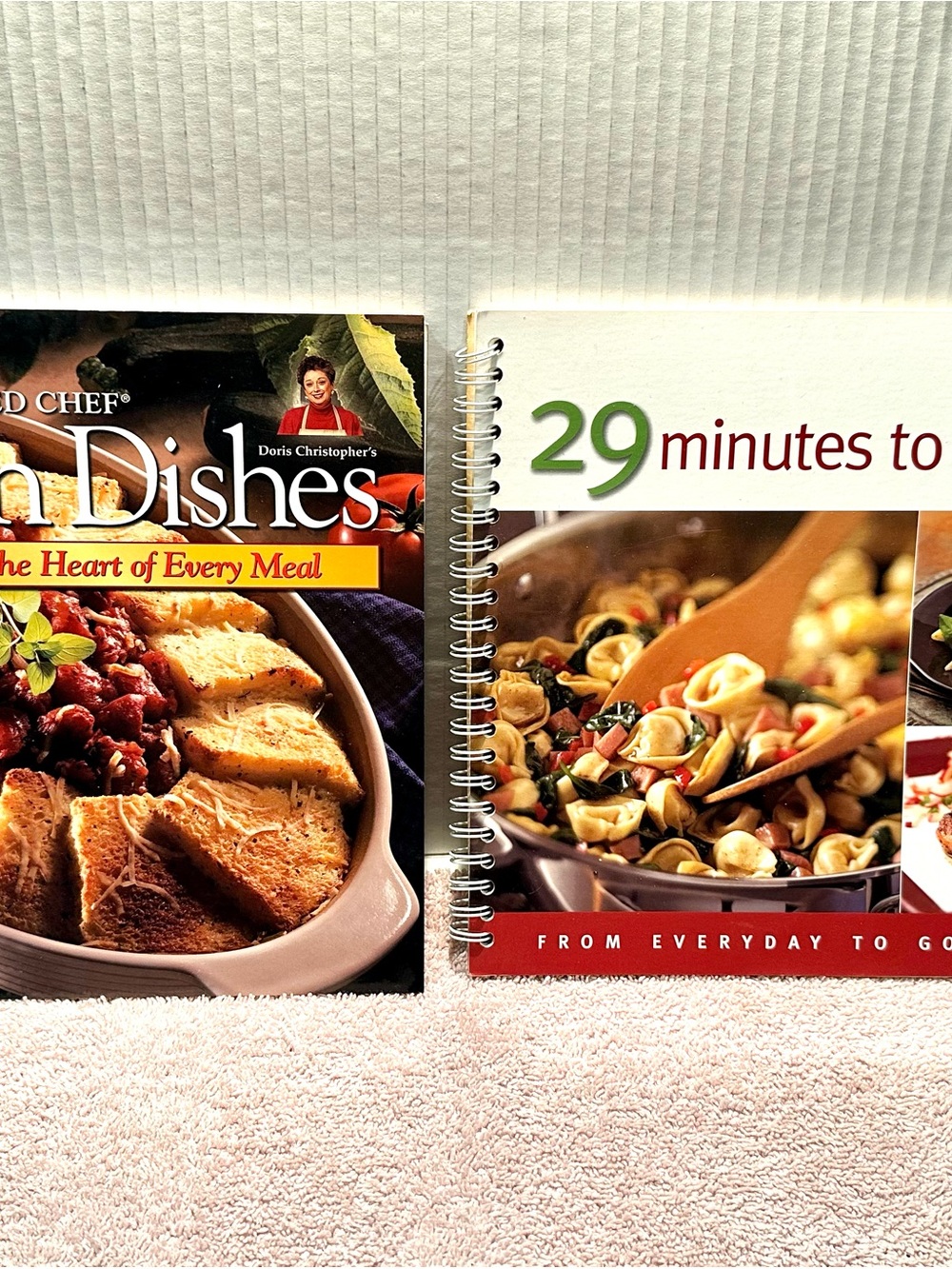 Pampered Chef Spiral-Bound Cookbooks- Main dishes/29 minutes to dinner